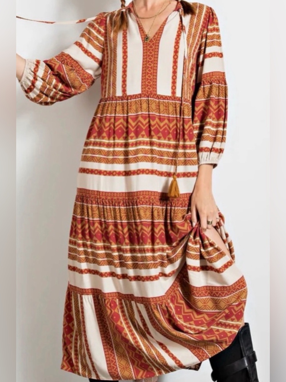 Easel tiered midi dress